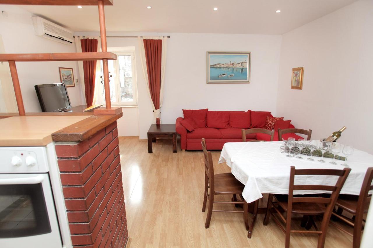 Phaedra Apartment Trogir Exterior foto